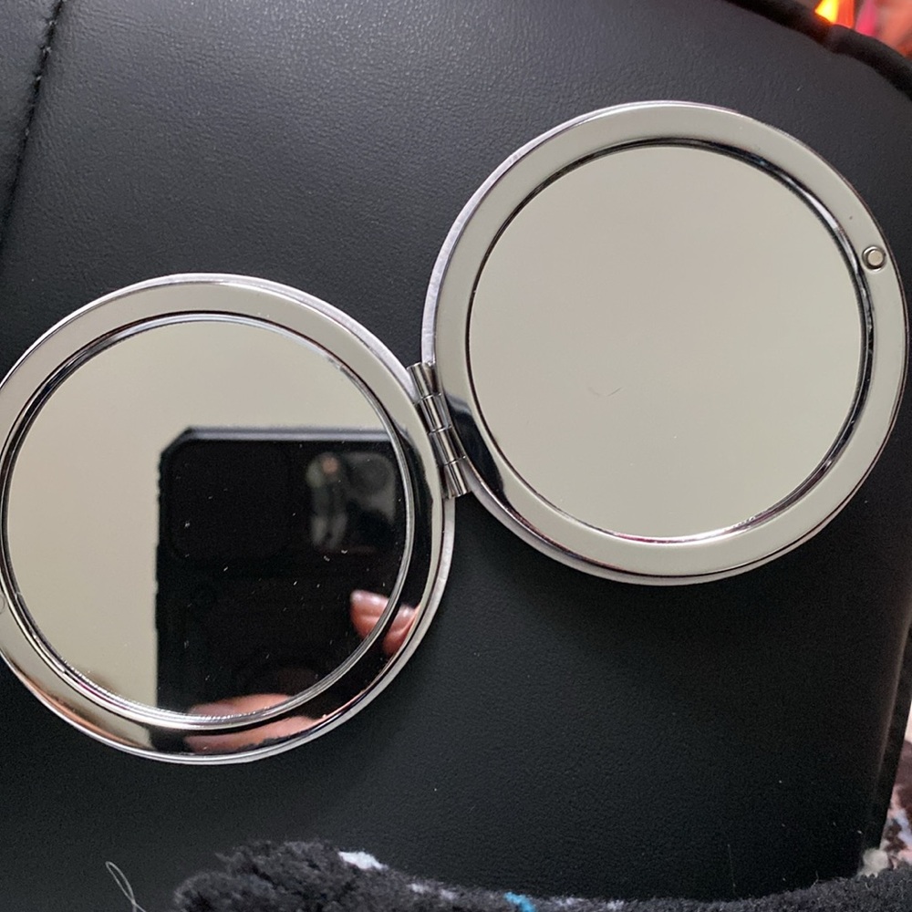 Flamingo Design Compact Mirror - Picture 4 of 5